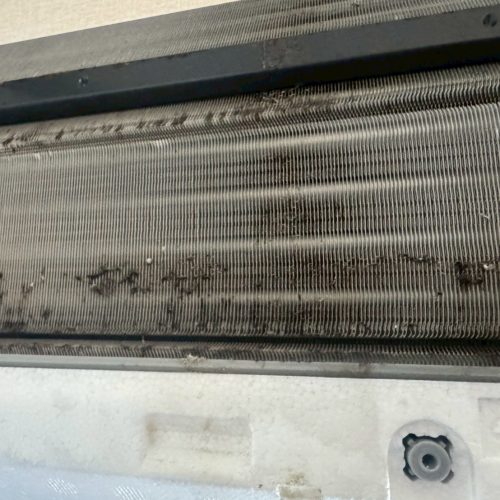 エアコンフィン部分汚れ