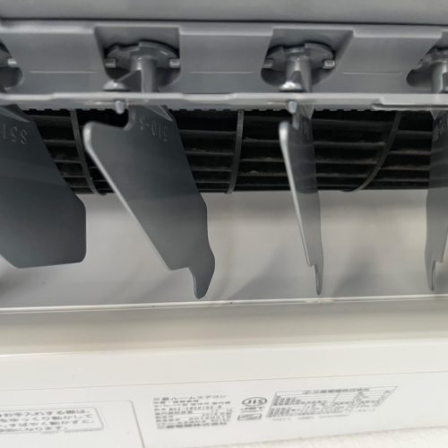 お掃除機能付きエアコンルーバーの汚れ