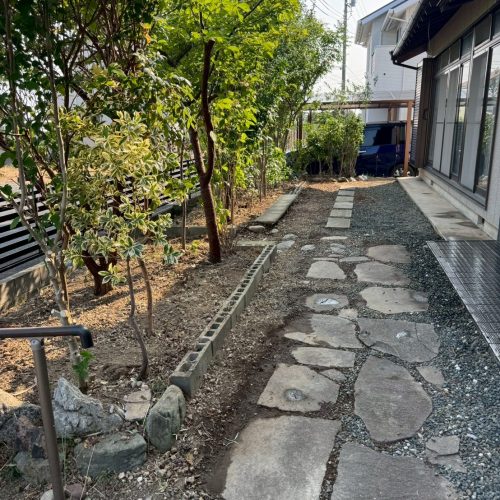 綺麗な庭に整備された様子